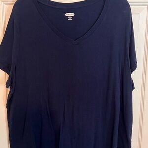 Plain lightweight navy blue tee